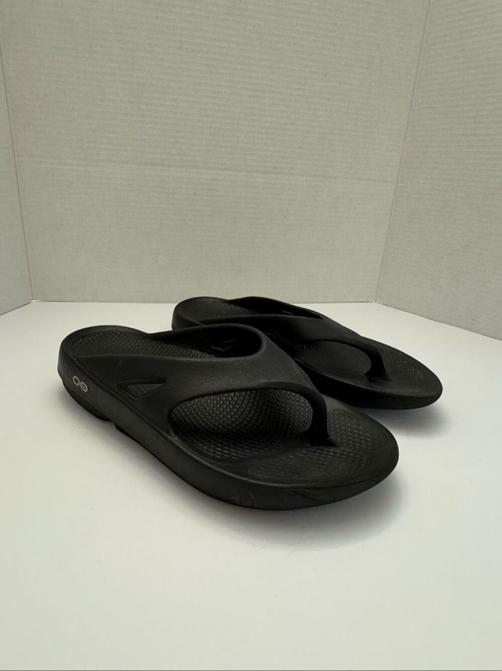 OOFOS Adults' OOriginal Recovery Sandals Black Unisex Mens Size 6 Womens Size 8
